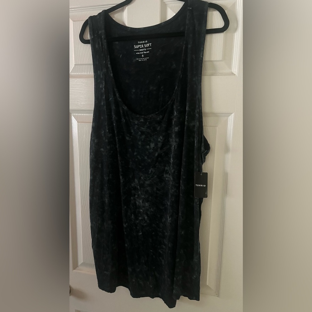 Torrid Black Tie-Dye Super Soft Knit Sleeveless Top NWT - Retail $35.50